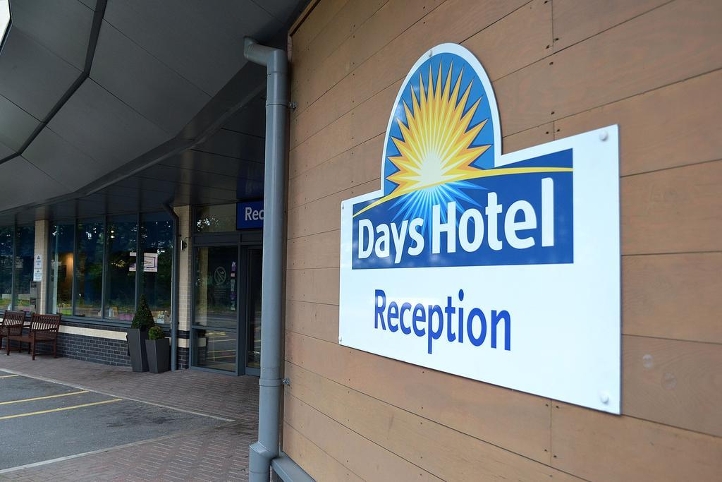Days Hotel Derby Luaran gambar